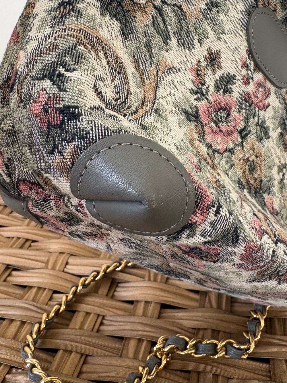 The French luggage company Vintage Floral Tapestry Shoulder Bag with Gold Chain - Picture 6 of 10